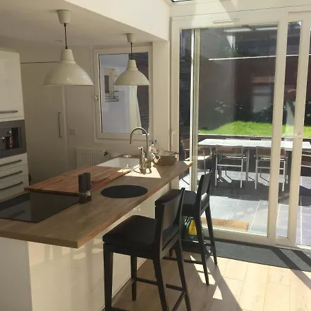Апартаменты Charmante Maison 90m2 Sur Mouvaux. Mouvaux